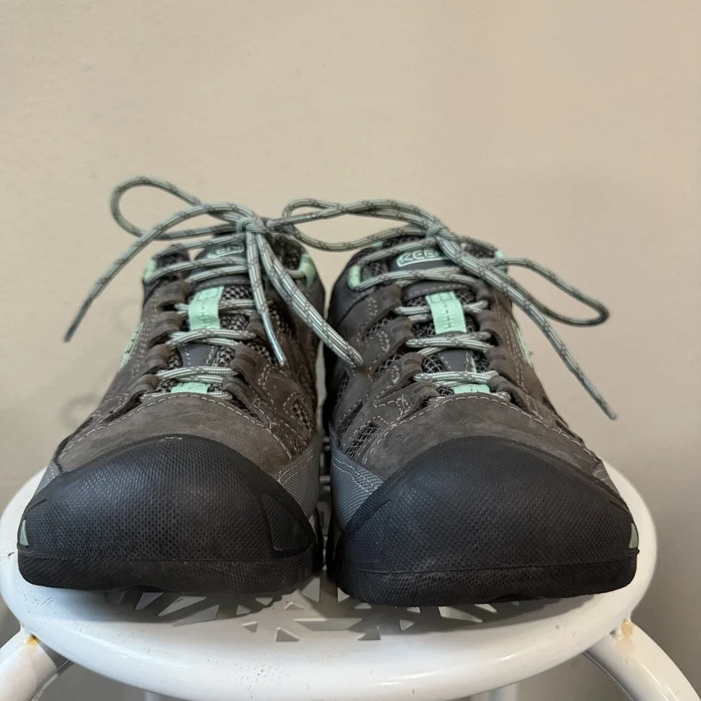KEEN Womens Targhee Vented Hiking Shoes Size 8 US Gray